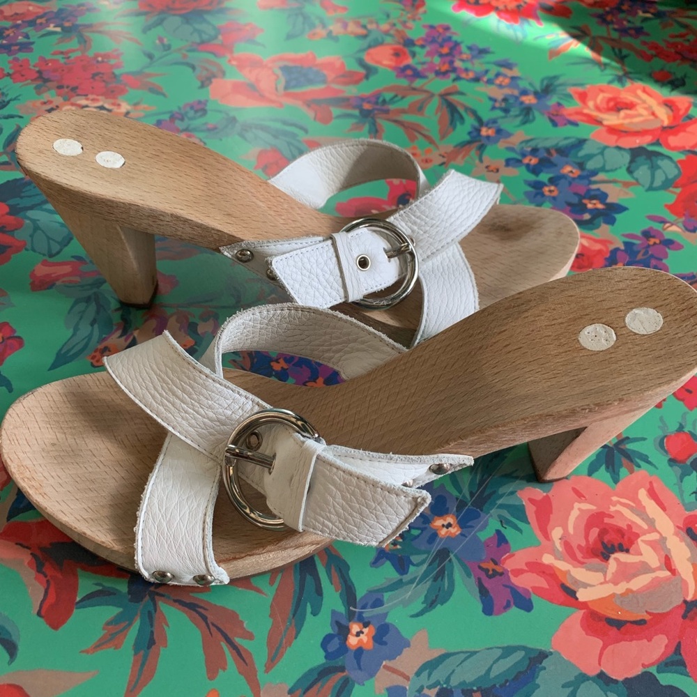 Burberry London Wooden Sandal Heels - Picture 3 of 8
